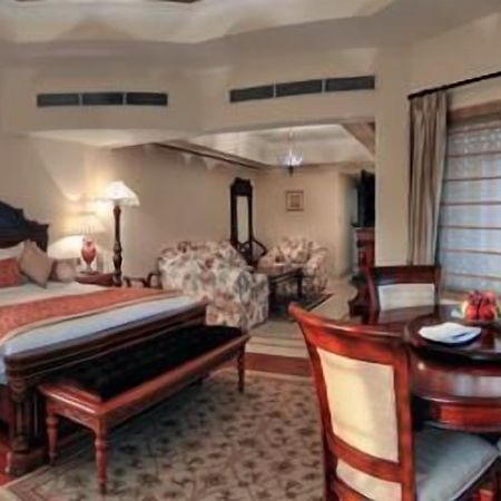 Orient Taj Hotel N Resorts アーグラ 部屋 写真