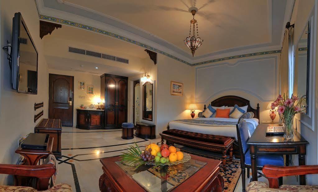 Orient Taj Hotel N Resorts アーグラ エクステリア 写真